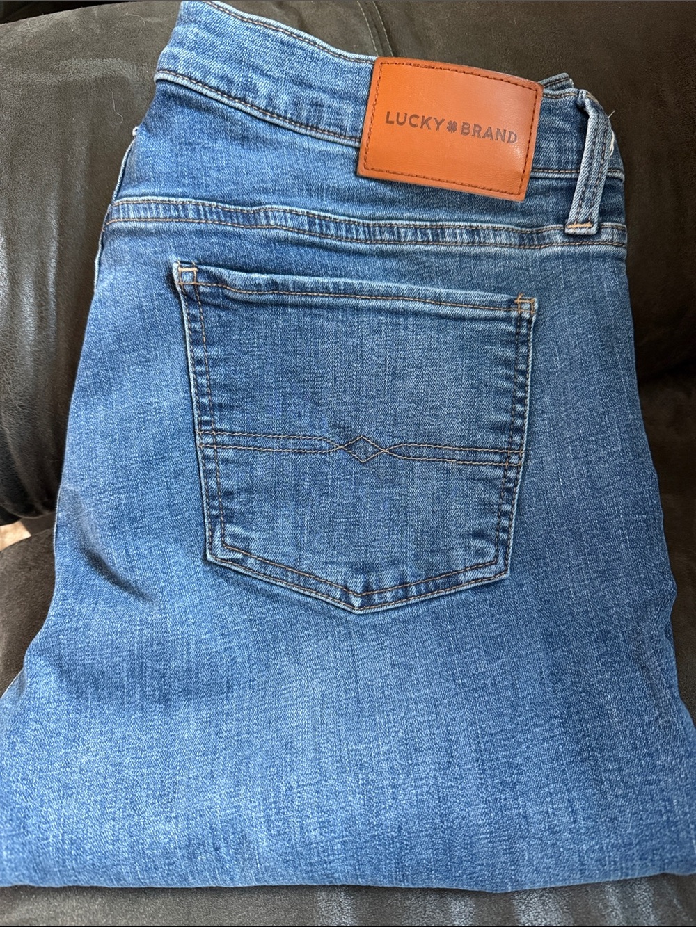 Lucky Brand Women's Sweet Mid Rise Boot Cut Jeans in Medium Blue